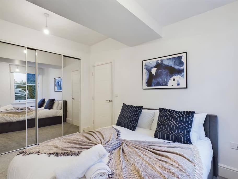 チェルトナムThe Grove King Bed Wi-Fi Ev Chargerアパートメント エクステリア 写真